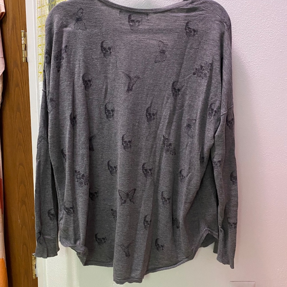 Skull Cashmere Cotton V-neck Large skulls butterflies hummingbirds flowers - Picture 2 of 8